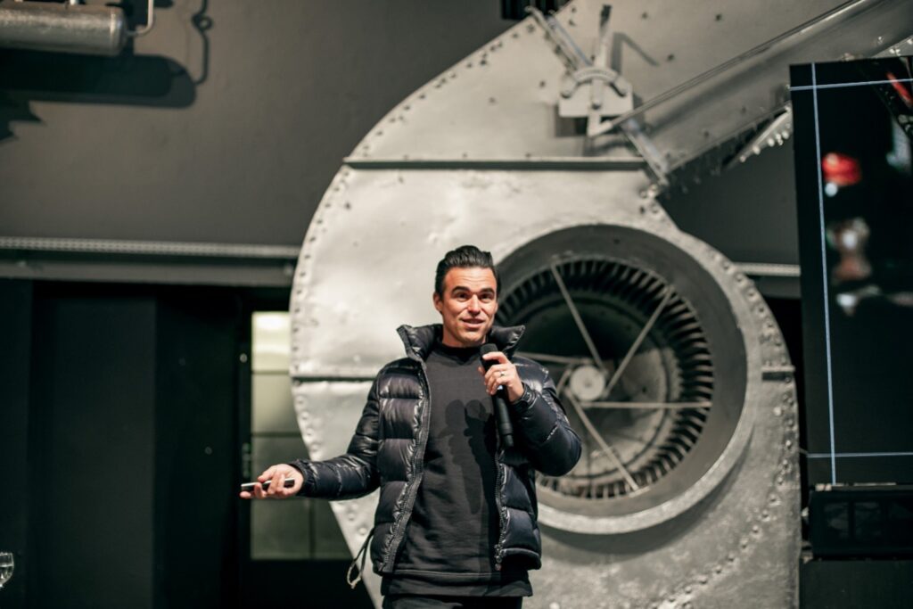 Grandes ideias nascem da tensão cultural aliada à atividade humana”, aponta Ricardo Dias